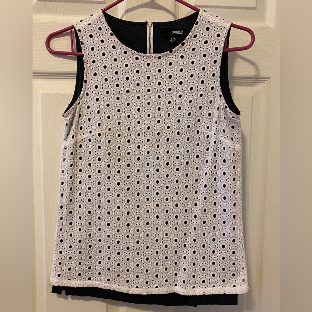 Brooklyn Industries White Eyelet Tank with Black Lining
